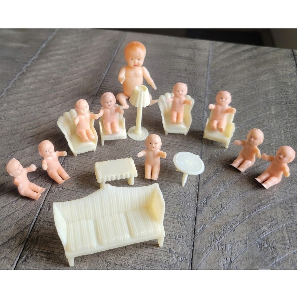 Vintage 1960s Hong Kong Plastic Miniature Baby Dolls & Dollhouse Furniture